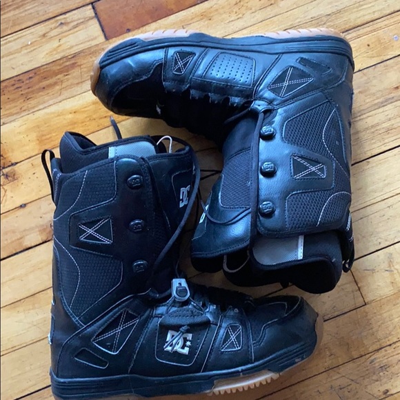 mens snowboard boots size 12